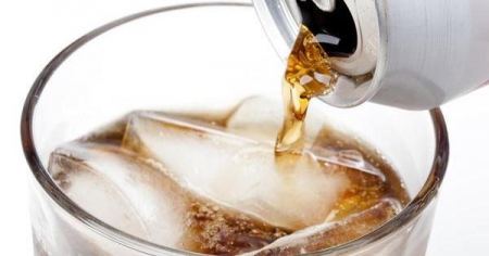 تحذير.. هذا ما تفعله مشروبات الدايت بالدماغ