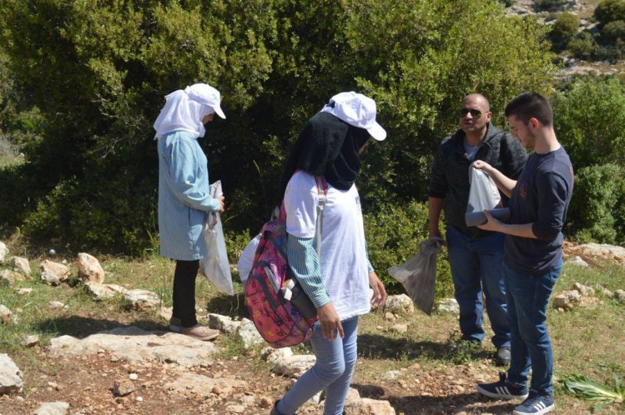 الحياة الخضراء وسلطة جودة البيئة تنفذان نشاطاً بيئياً في محمية ام التوت بعنوان ” اميرات كنعانيات …عاشقات الأرض والطبيعة