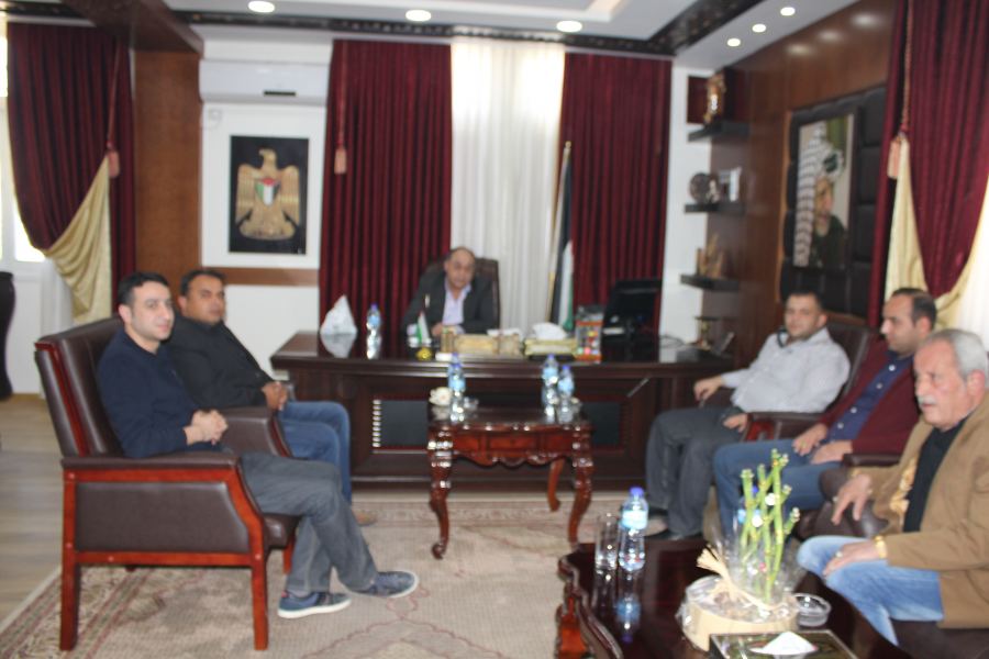 المحافظ رمضان يستقبل وفدا من البعثة الطبية الأردنية في المستشفى الميداني