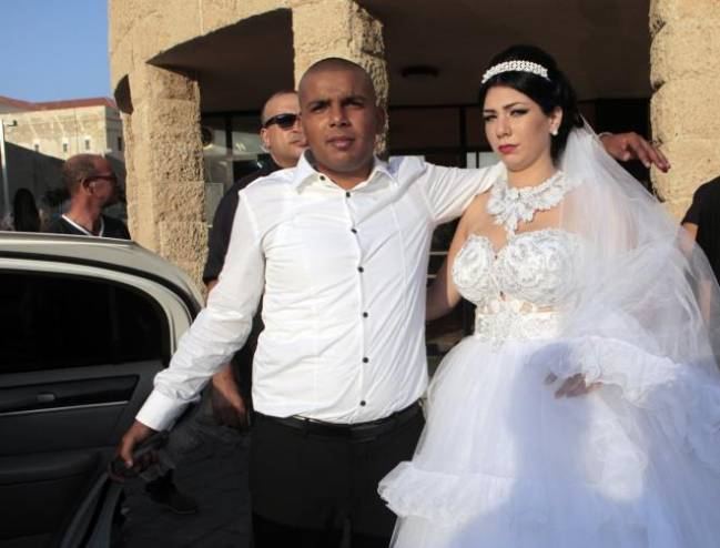 عريس يرفع دعوى قضائية على عروسه في صباحيتهما،والسبب ! 