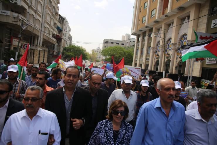 قراقع: الأربعاءُ يوم الزحفِ الشعبي نصرة للأسرى