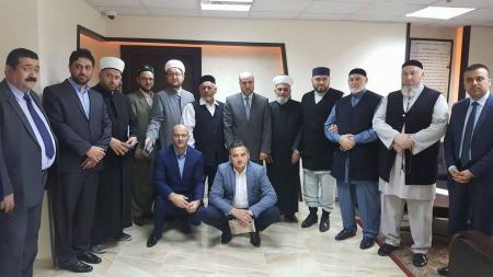  الهباش يستقبل وفدا من رجال الدين المسلمين في دول البلقان وروسيا واوكرانيا