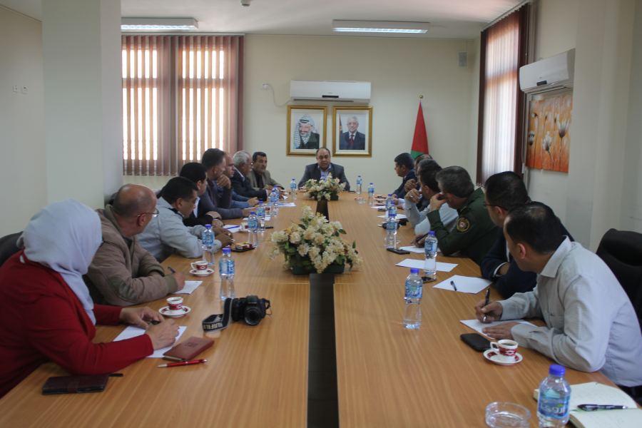 المحافظ رمضان يرأس اجتماعاً خاصاً لبحث ترتيب وتنظيم اسواق المدينة وازالة المخالفات و حماية المستهلك