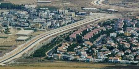 الاحتلال يستولي على اكبر قدر من الارض بالطرق الالتفافية