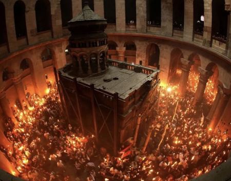 بطريركية الروم الأرثوذكس في القدس تدعو لإحياء سبت النور في كنيسة القيامة