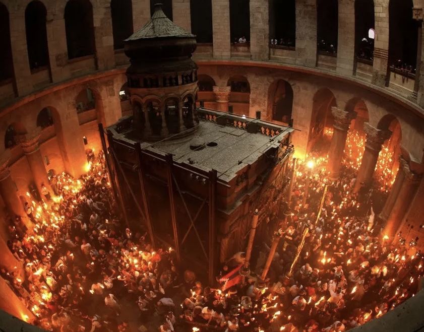 بطريركية الروم الأرثوذكس في القدس تدعو لإحياء سبت النور في كنيسة القيامة