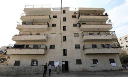 تجميد أوامر هدم 10 شقق سكنية في الطور