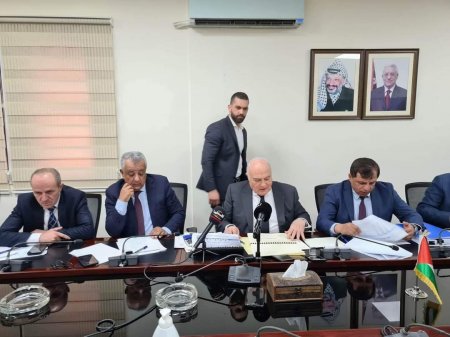 بشارة: الاقتطاعات الإسرائيلية من المقاصة فرضت اعتماد موازنة طوارئ