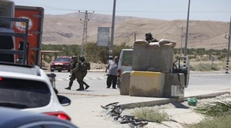 الاحتلال يواصل حصار أريحا لليوم الخامس