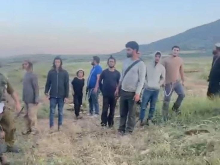 الأغوار: مستعمرون يعتدون على عين ماء ويمنعون المواطنين من ري مواشيهم 