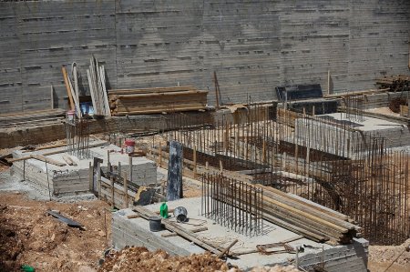 "الإحصاء" في يوم العمال: معدلات البطالة تقفز إلى مستويات غير مسبوقة بسبب العدوان على قطاع غزة 