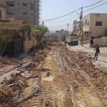 الاحتلال يجرف شوارع في ضاحية اكتابا بطولكرم ويحدث دمارا في البنية التحتية