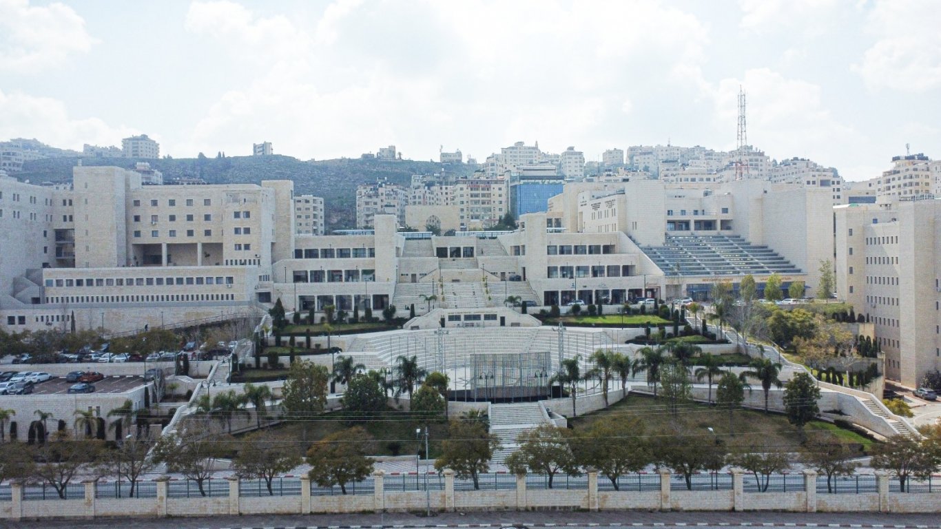 في إنجاز بحثي عالمي.. 14.6% من أبحاث جامعة النجاح ضمن أعلى 10% من الأبحاث الأكثر استشهادًا عالميًا