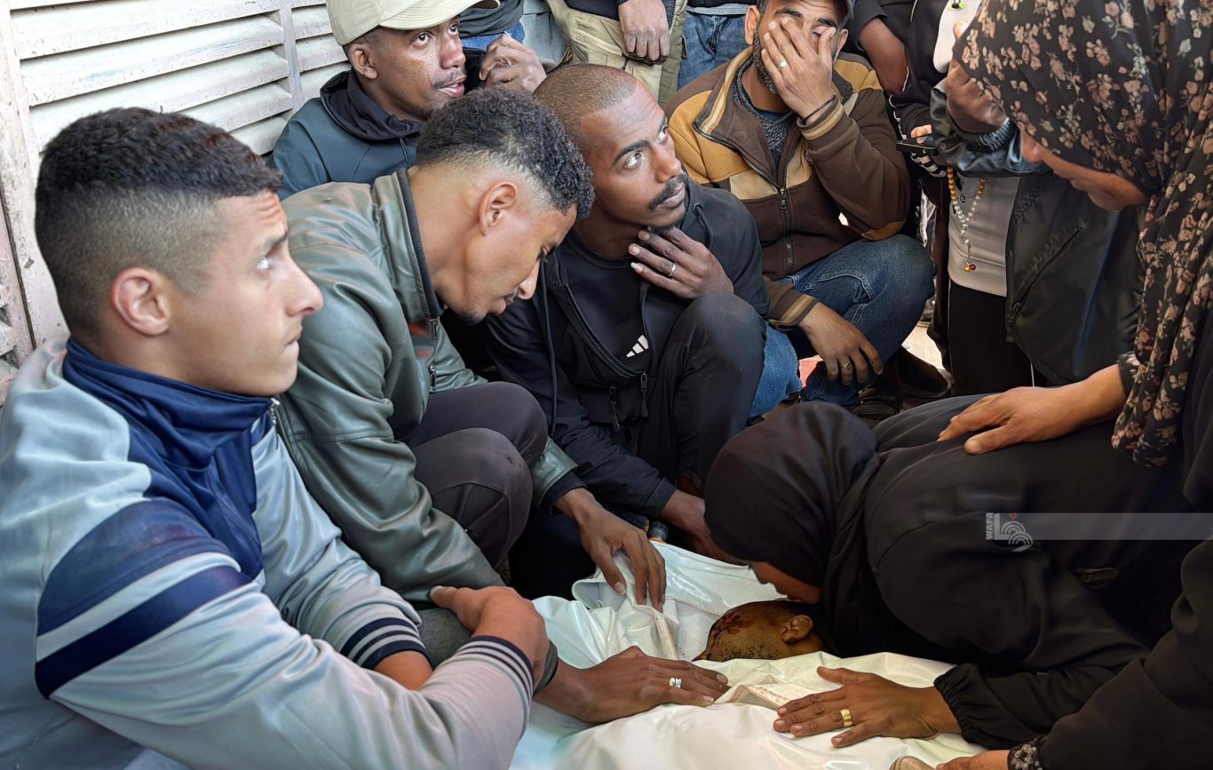  شهداء بينهم طفلة إثر قصف الاحتلال مدينتي دير البلح ورفح