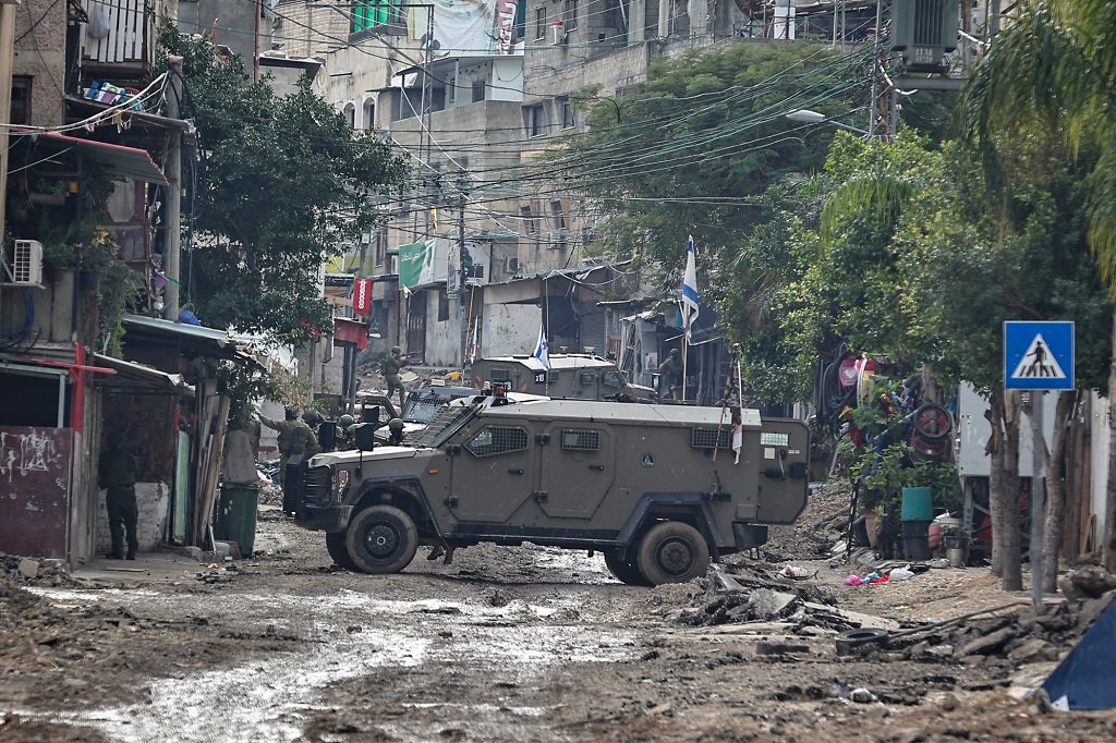 سلفيت: الاحتلال يعتقل ستة مواطنين من ديراستيا أثناء قطف ثمار الزيتون