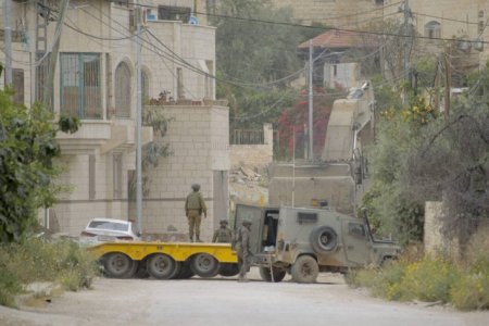 الاحتلال يواصل عدوانه على مدينة طولكرم ومخيميها لليوم الـ 89 على التوالي