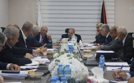 بعد نشرها لمدة 60 يوما: لجنة صياغة الدستور المؤقت تغلق باب استقبال الملاحظات على المسودة