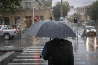 رياح قوية وحر السبت يعقبه انخفاض وأمطار مطلع الأسبوع