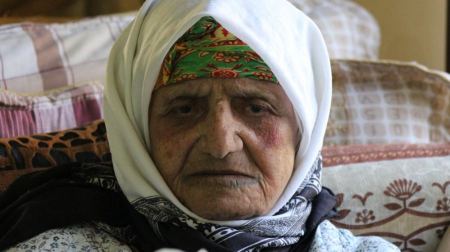  "أصوات من طوباس" لـ" الإعلام" فوزية أبو محسن: 99 عامًا بذاكرة فتيّة !