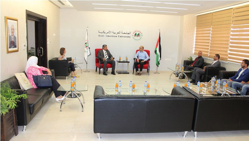 رئيس مكتب تمثيل جمهورية سيريلانكا لدى دولة فلسطين يزور الجامعة العربية الامريكية للتعرف عليها