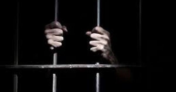 سجون الاحتلال تحدد المحامين المسموح لهم بالزيارة