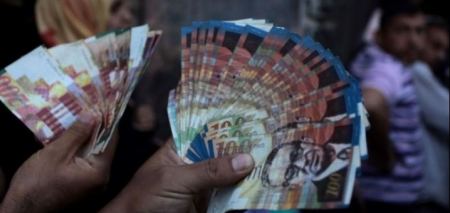 مصدر فتحاوي يتحدث عن موعد صرف الرواتب ونسب الخصومات