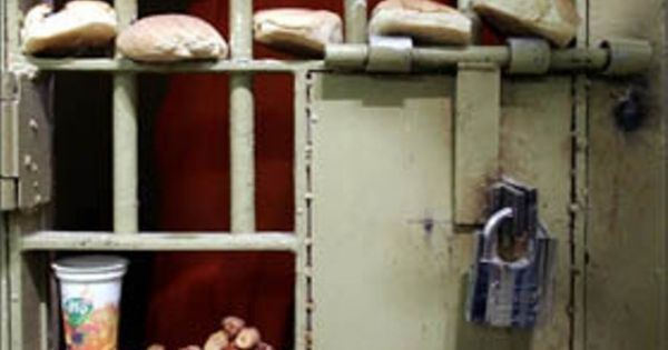 إضراب الأسرى يدخل يومه الـسادس عشر