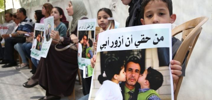 الصليب الأحمر: يحق للاسرى المضربين زيارات عائلية بموجب اتفاقية جنيف