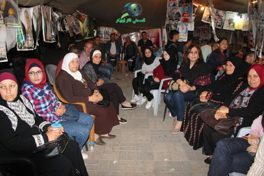 جنين: اضراب عن الطعام،مسيرات، امسيات شعريه وطنية تضامناً مع الاسرى المضربين 