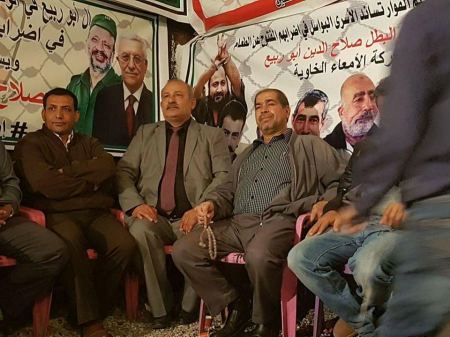 الشيوخي يدعو لاسناد الاسرى بمنع دخول البضائع الاسرائيلية وبكافة الاشكال الكفاحية الممكنة 
