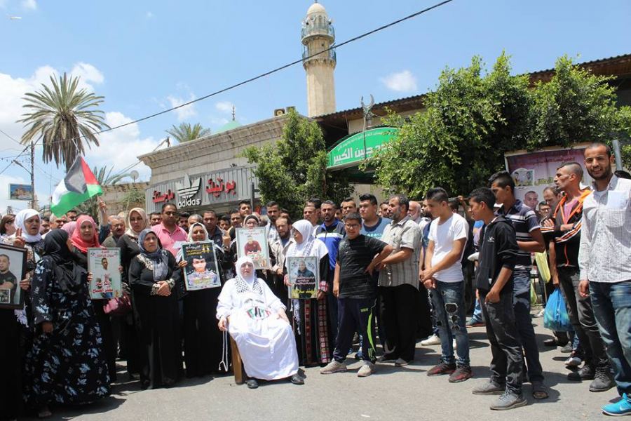 مسيرة مركبات لطلبة الجامعة العربية الأمريكية وحراك داخل الخيمة في جنين نصرة للأسرى