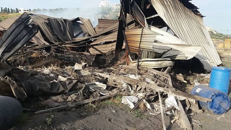 الاحتلال يهدم ويحرق “بركسين” و8 “مشاحر” في يعبد