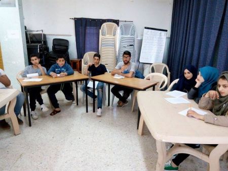 ورشة فكرية غرب جنين : تعريف الطلبة على واقع الأسرى ومعاناتهم