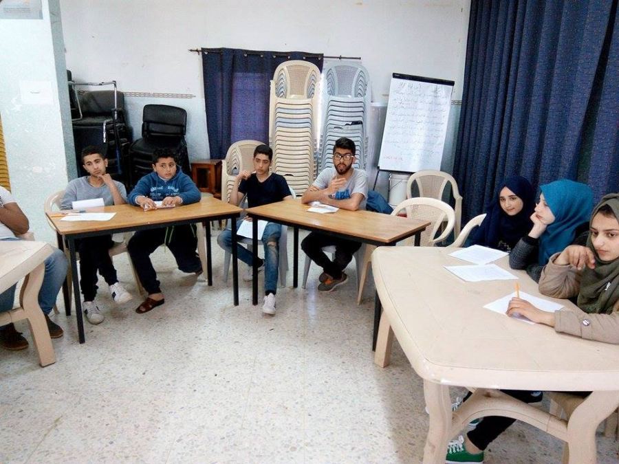 ورشة فكرية غرب جنين : تعريف الطلبة على واقع الأسرى ومعاناتهم