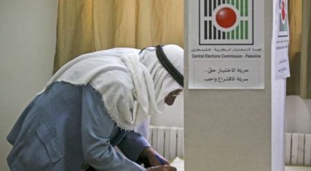 700 ألف مواطن يتوجهون لانتخاب ممثليهم في 145 هيئة محلية بالضفة