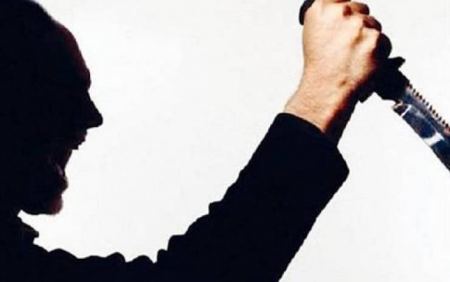 قتل أصدقاءه لرفضهم طلب غريب