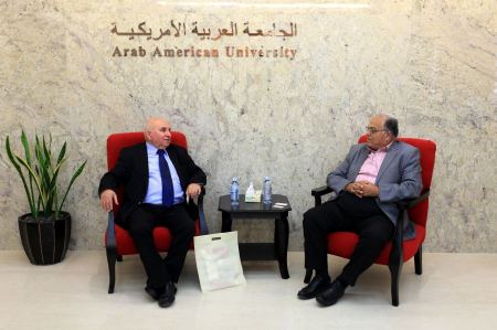 الجامعة العربية الامريكية تبحث التعاون الأكاديمي المشترك مع كلية غرناطة في كفرمندا