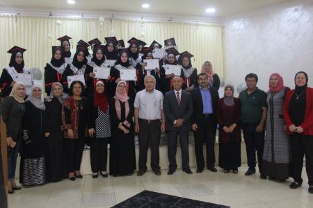  محافظة جنين تشارك في حفل تخريج دورة لطالبات مركز تأهيل ورعاية الفتيات