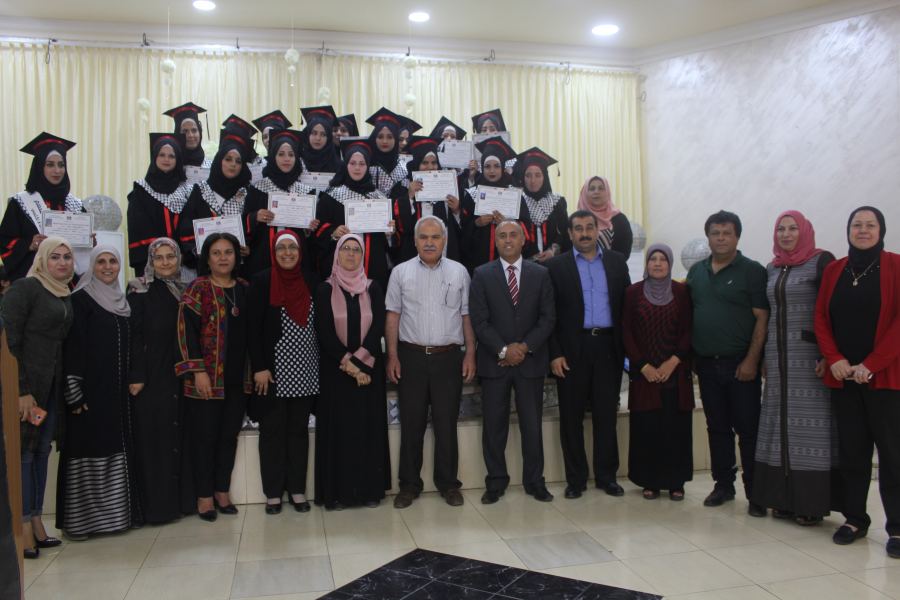  محافظة جنين تشارك في حفل تخريج دورة لطالبات مركز تأهيل ورعاية الفتيات
