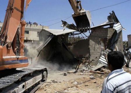 الاحتلال يهدم مساكن وبركسات زراعية في دوما جنوب نابلس