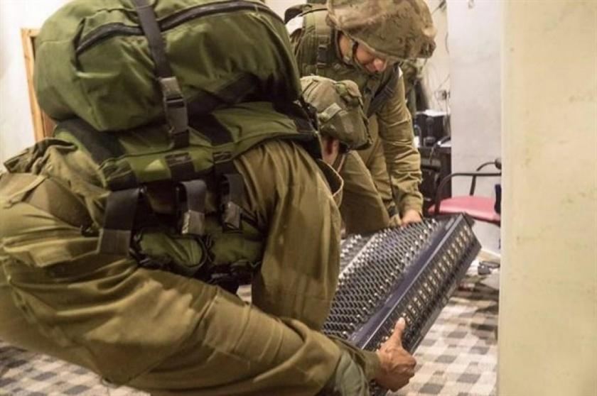 الافراج عن صحفيي إذاعة السنابل بعد اعتقال دام 22 شهرا