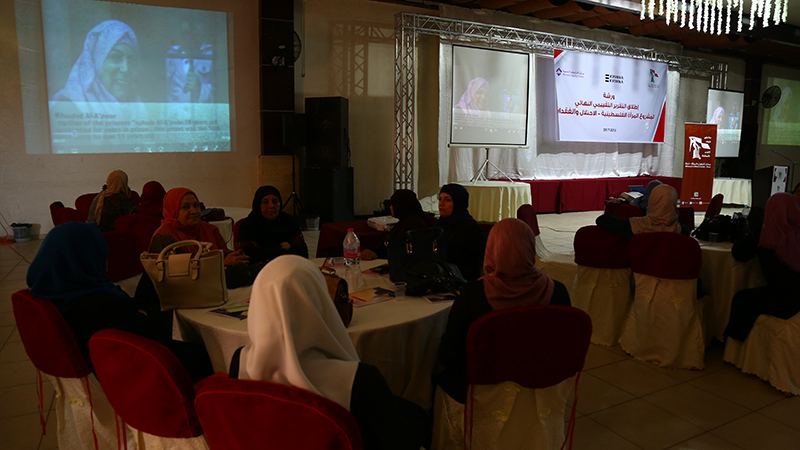 مركز شؤون المرأة يعقد ورشة عمل حول