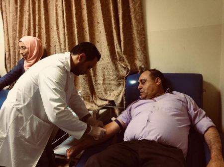  محافظ جنين والمؤسسة الأمنية يتبرعون بالدم لصالح بنك الدم الوطني للمرضى الفلسطينين خلال شهر رمضان الفضيل