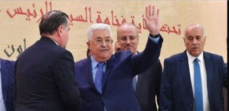 ابو مازن وزع صلاحياته على 6 من بعده