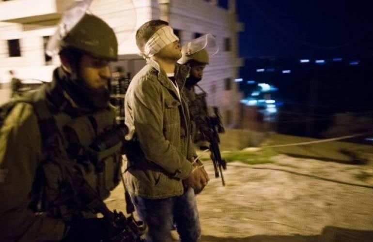 الاحتلال يعتقل 15 مواطنا من الضفة