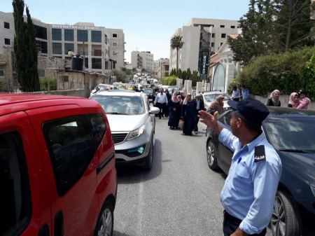 شرطة بيت لحم تؤمن دخول المواطنين للصلاة بالجمعة الاولى في القدس الشريف