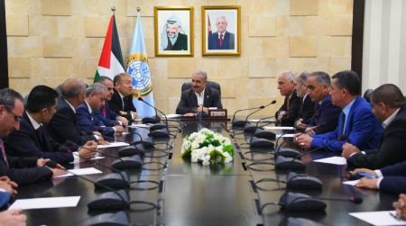 اشتيه: شكلنا حكومة ظل موازية للحكومه
