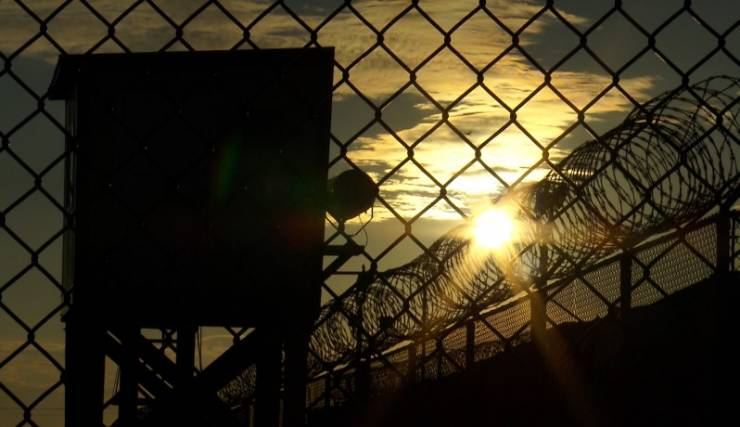  الأسيران 'الرُزّة وطبنجة' يوقفان إضرابهما عن الطعام