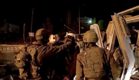  قوات الاحتلال تعتقل 13 فلسطينيا من بلدة سلوان