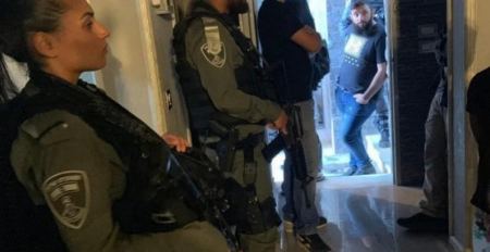  الاحتلال يشن حملة اعتقالات في القدس